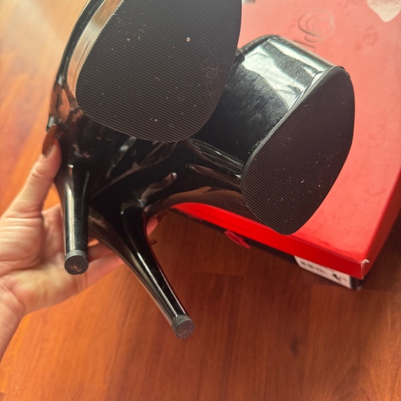 Pleaser boots size 9 - Picture 2 of 2